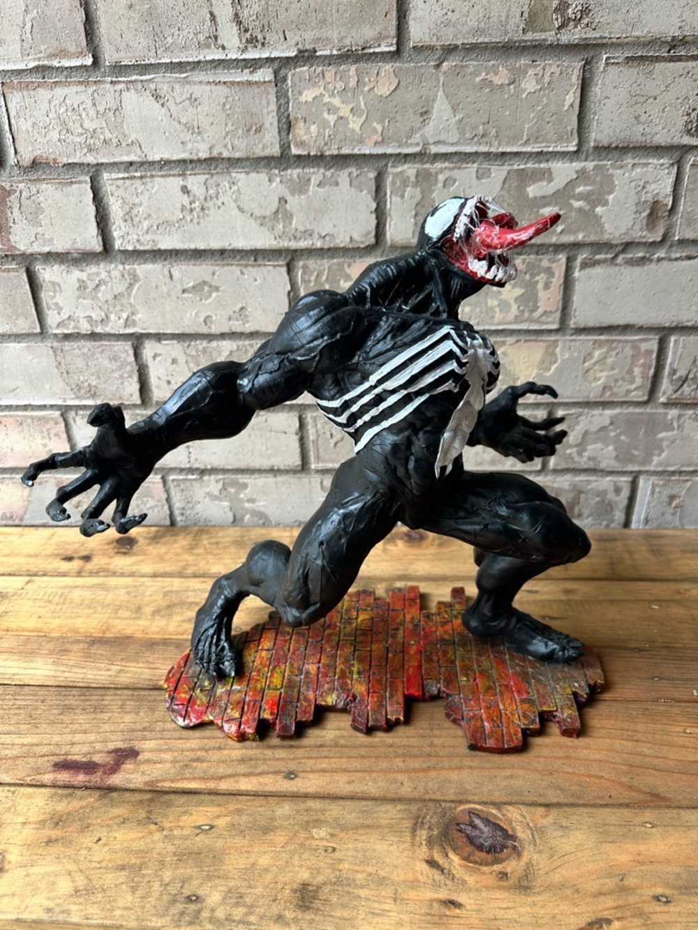Black Venom-Inspired Sculpted Home Art Figurine with Red Tongue